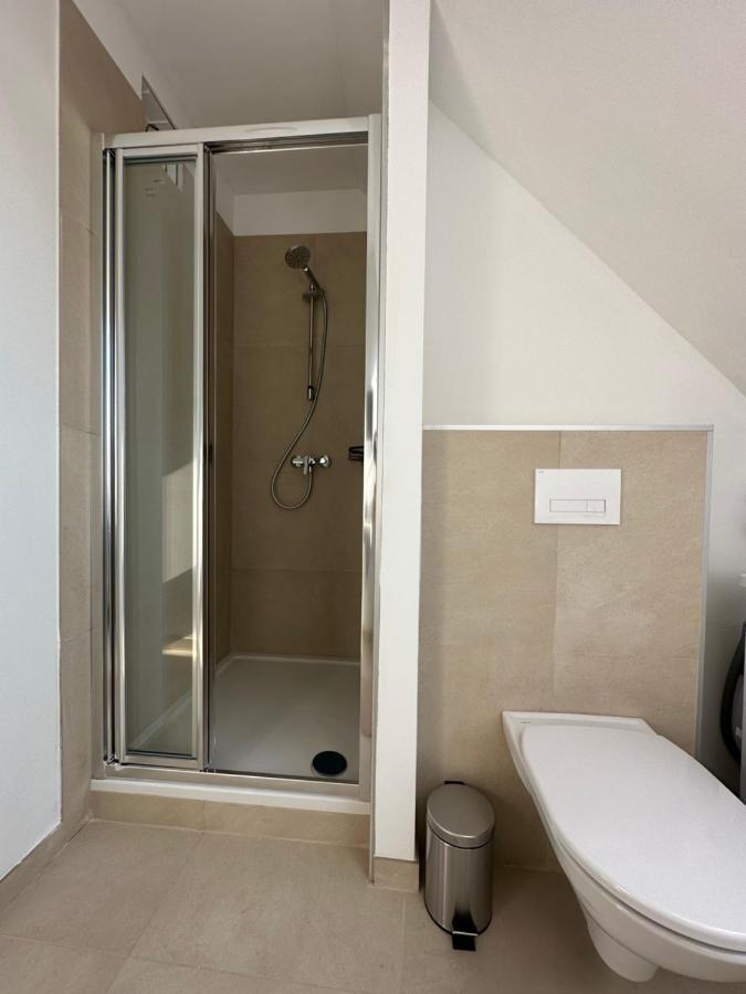 Contemporary Apartment With Stunning Views 20 فيينا المظهر الخارجي الصورة
