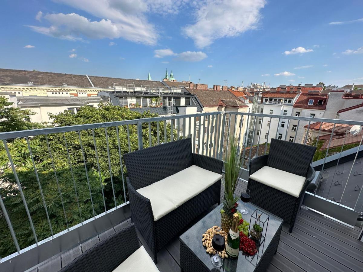 Contemporary Apartment With Stunning Views 20 فيينا المظهر الخارجي الصورة